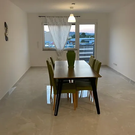 Fancy Space Lägenhet Gerasdorf bei Wien
